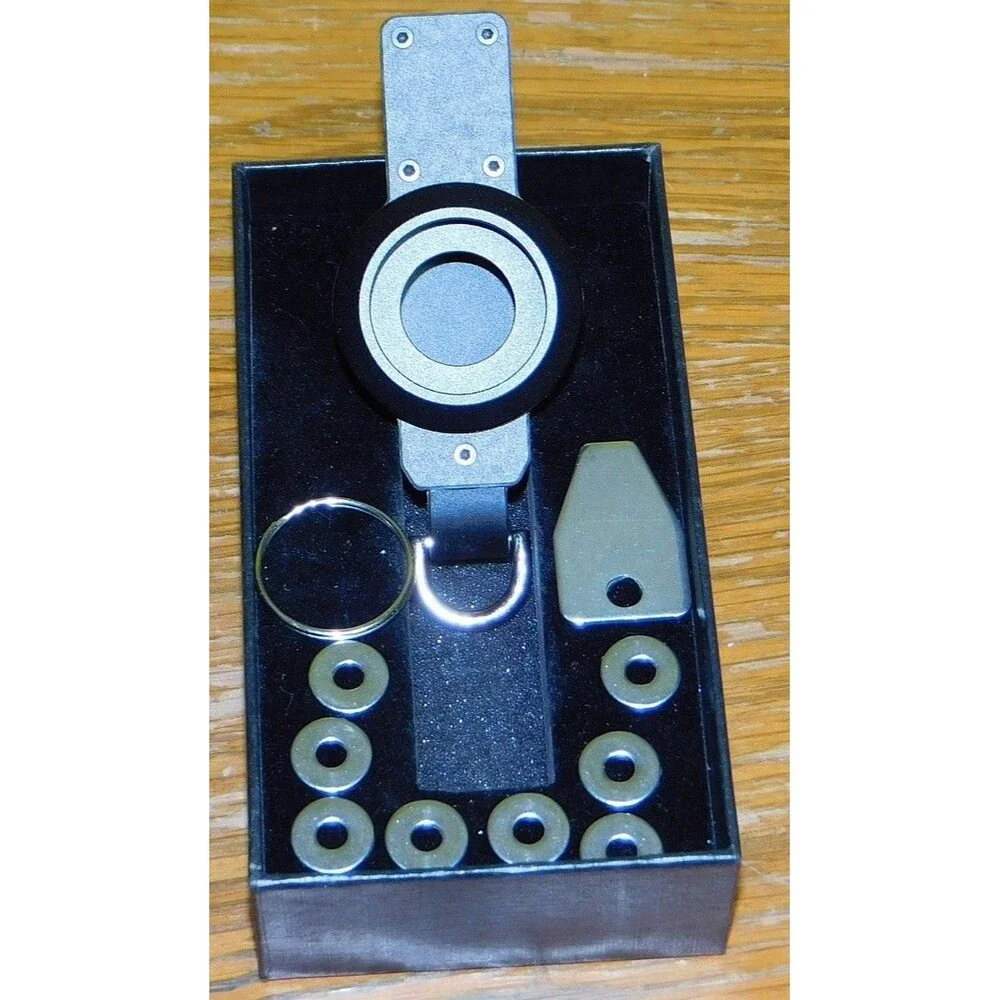 KIEIYI Compact Key Holder & Organizer w/Air Tag Holder Carbon Fiber Alloy